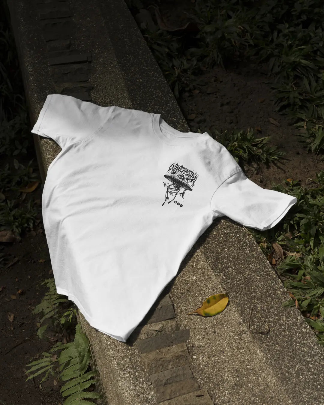 CREEPINS CREATURE FROM ABOVE TERRY OVERSIZED T-SHIRT (WHITE) CREEPINS CLOTHING